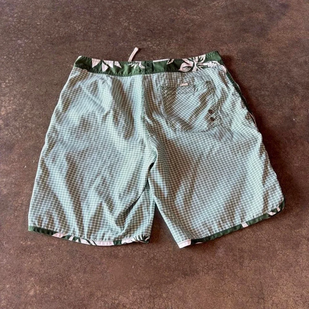 2000s old navy green board shorts
